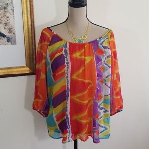 Lola P. Multicolor pattern scoop neck top. Size M